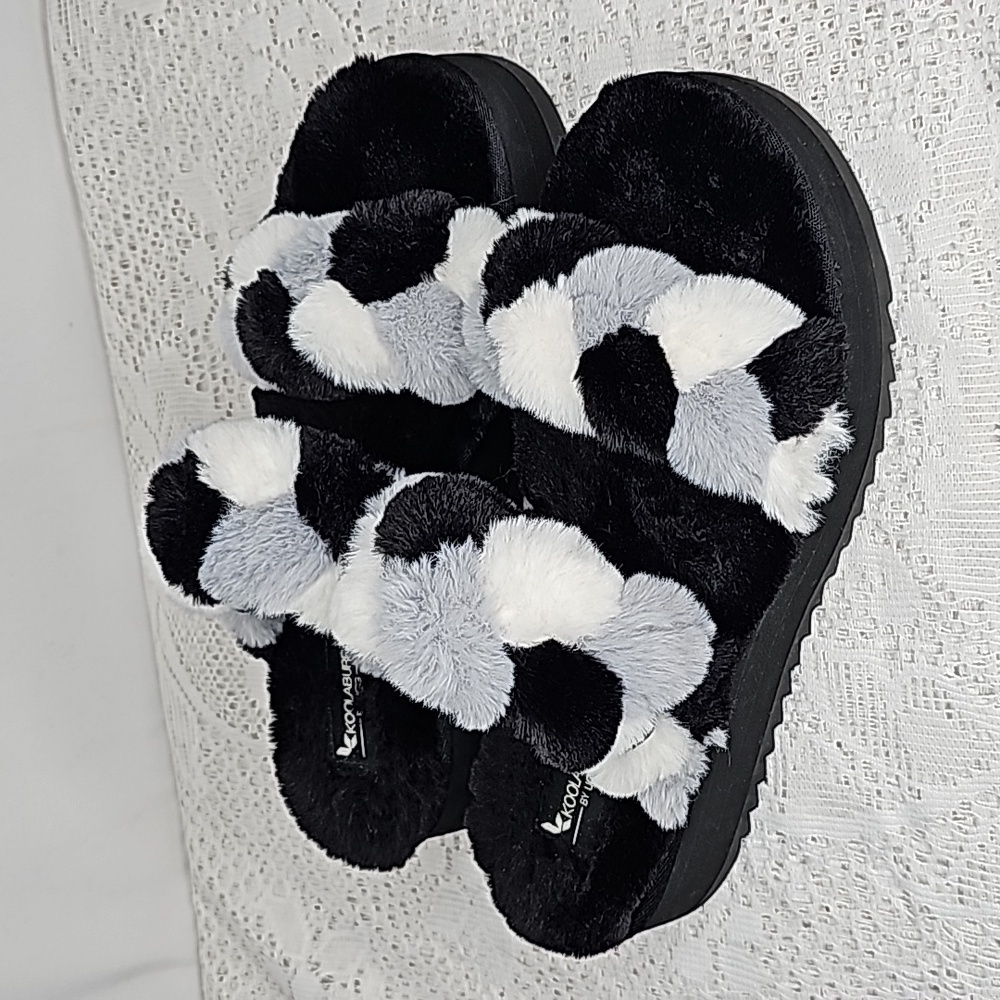 Koolaburra by UGG black white braided  outdoor faux fur soft slip on sandals 8